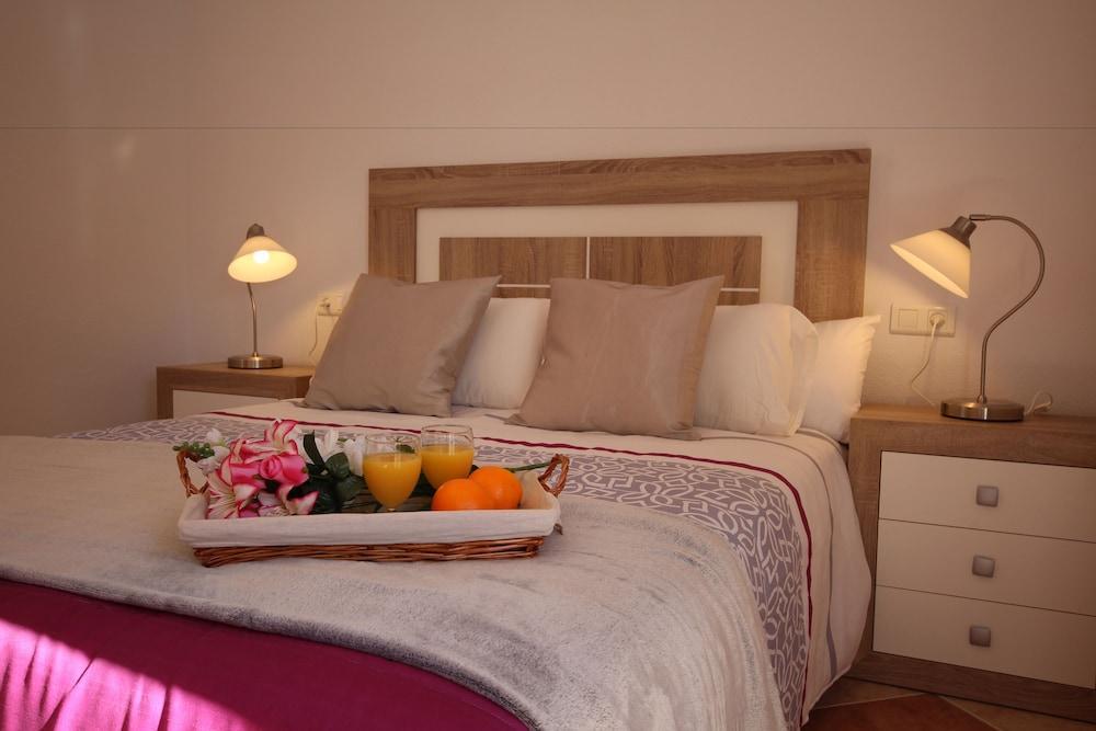 Hotel Pinos Grupalmalaga 3*